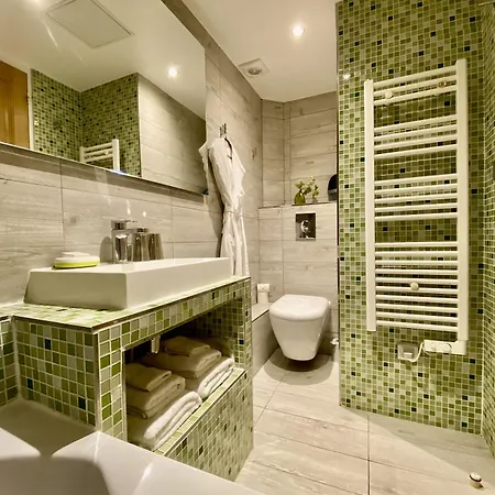Camparis - - D'hotes 4*