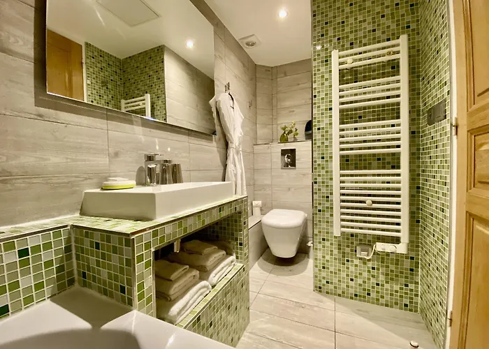 Camparis - - D'hotes 4*