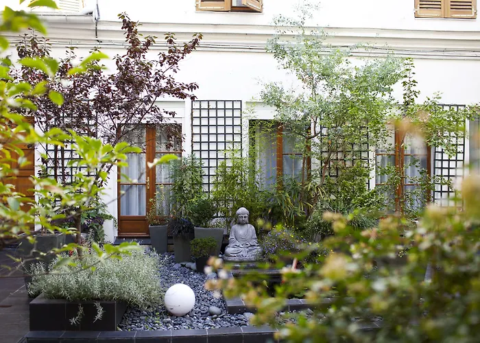 Alojamento de Acomodação e Pequeno-almoço Camparis - - D'hôtes